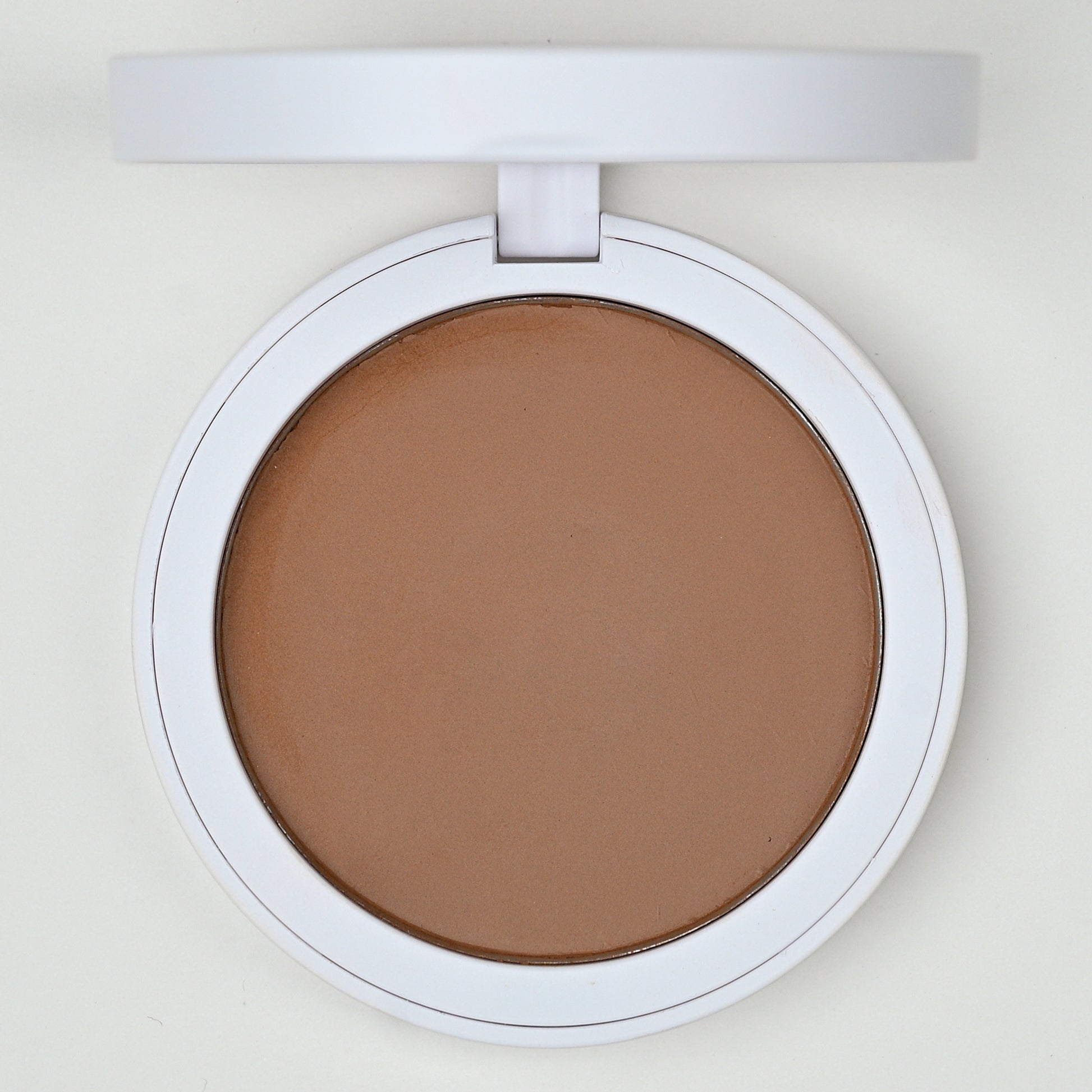 Velvet Matte Powder Foundation | Compact Powder | 6 Shades | Matte Finish, Lightweight & Smooth Coverage