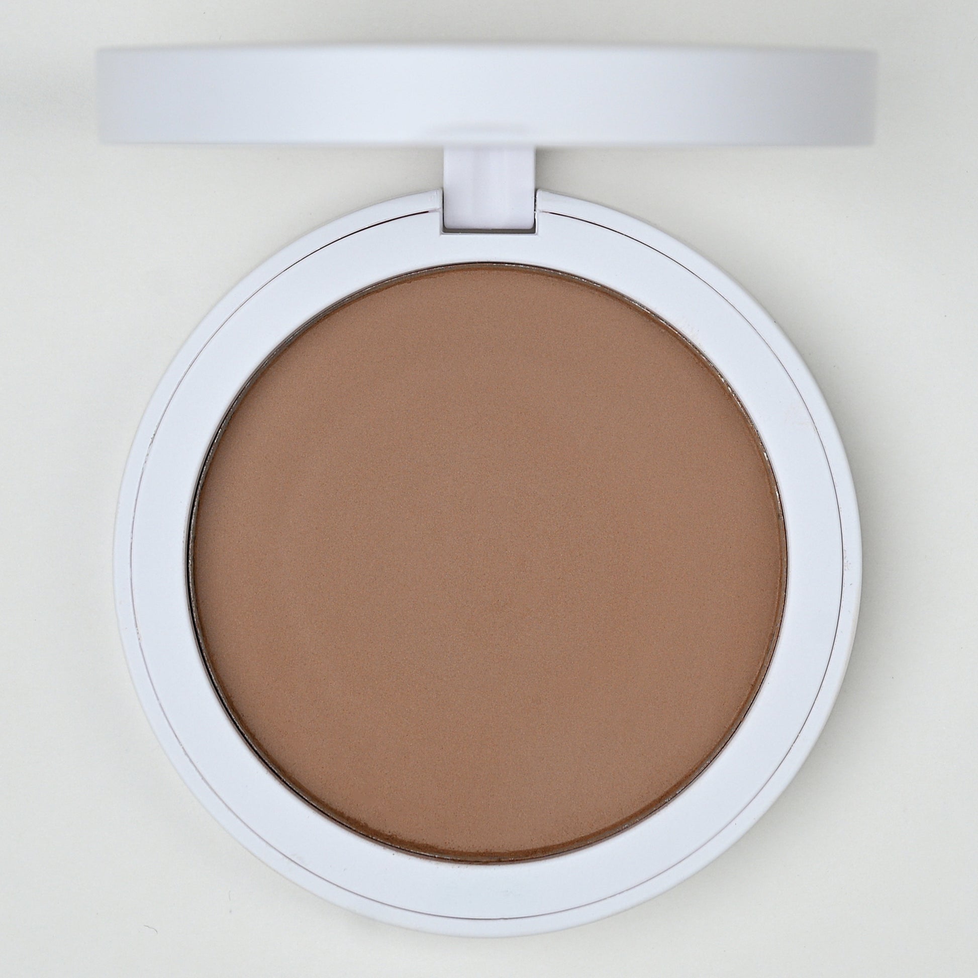 Velvet Matte Powder Foundation | Compact Powder | 6 Shades | Matte Finish, Lightweight & Smooth Coverage